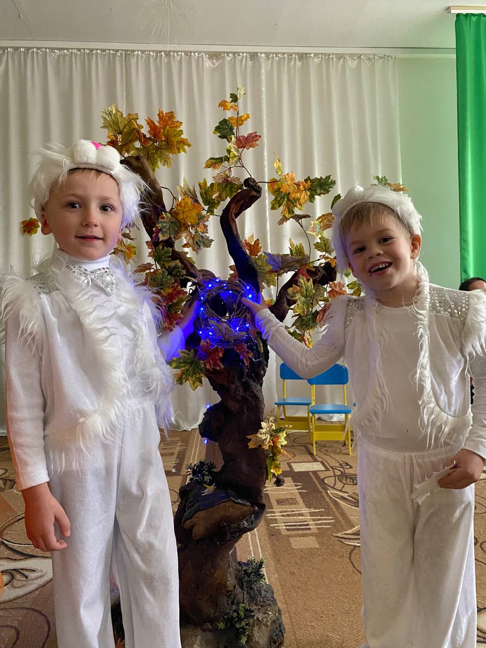 photo 5192976680954741245 y