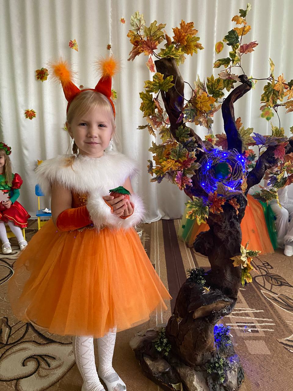 photo 5192976680954741249 y