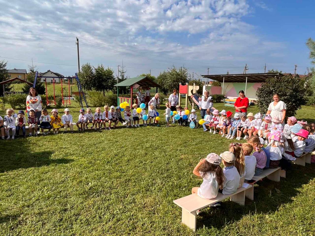 photo 5418320532505480430 y