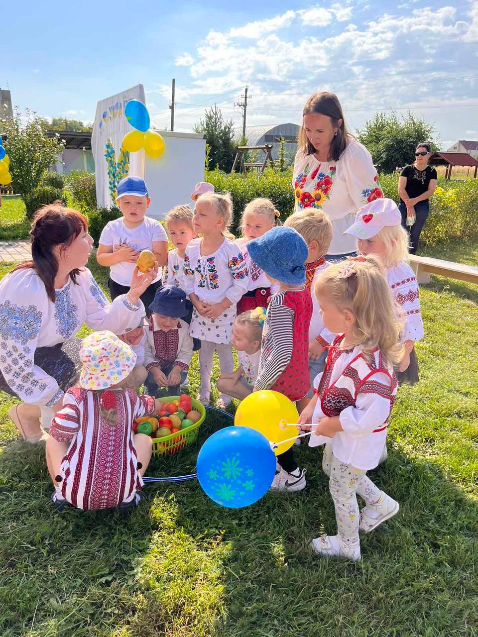 photo 5418320532505480433 y