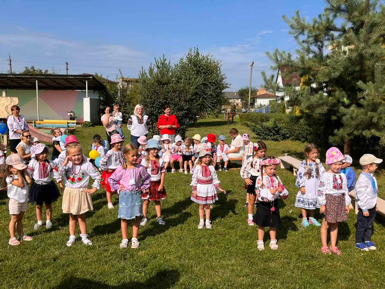 photo 5418320532505480435 y